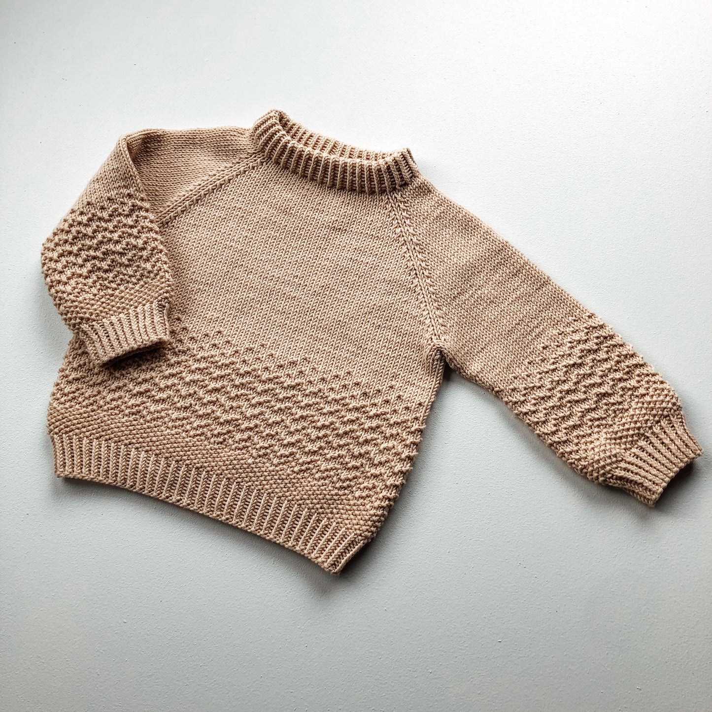 Pernille's pearl jumper (0-5 years)